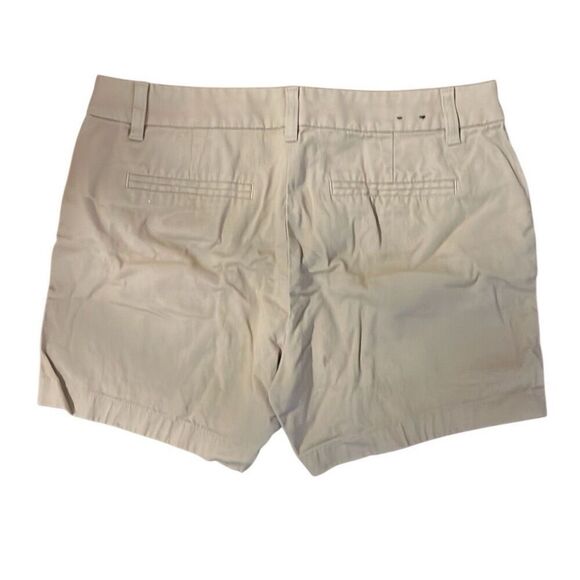 J.Crew khaki shorts size 8, barely worn - Picture 2 of 3